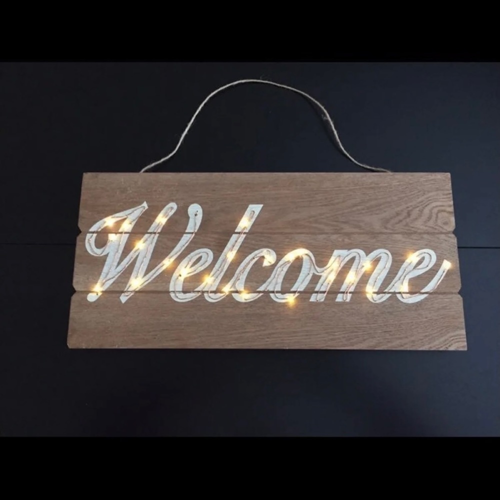 Light Up Wood Welcome Sign